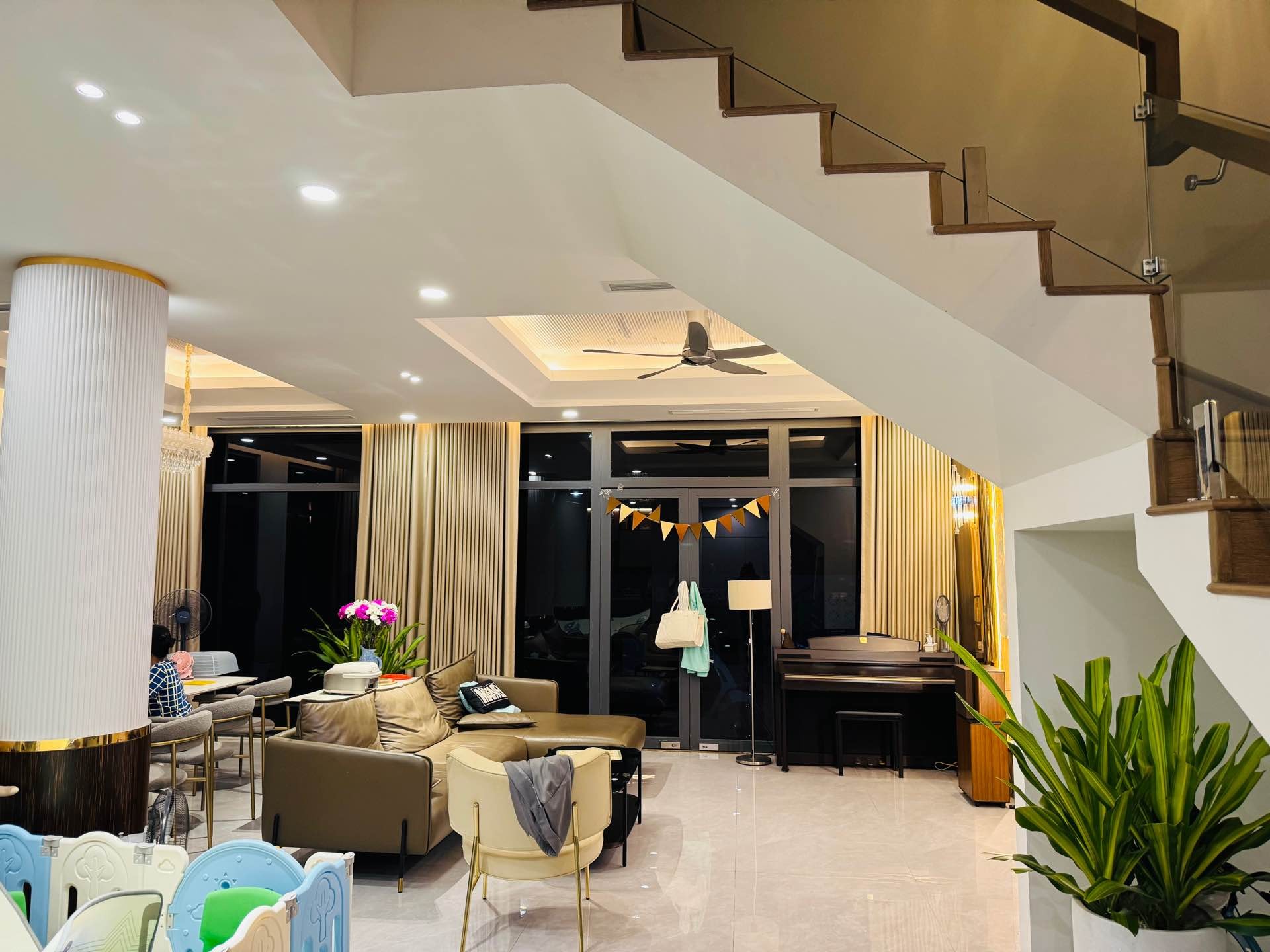 Bán nhà Phan Kế Toại - diện tích 208m2 4 tầng - Lô góc 3 mặt thoáng - giá 6,2 tỷ