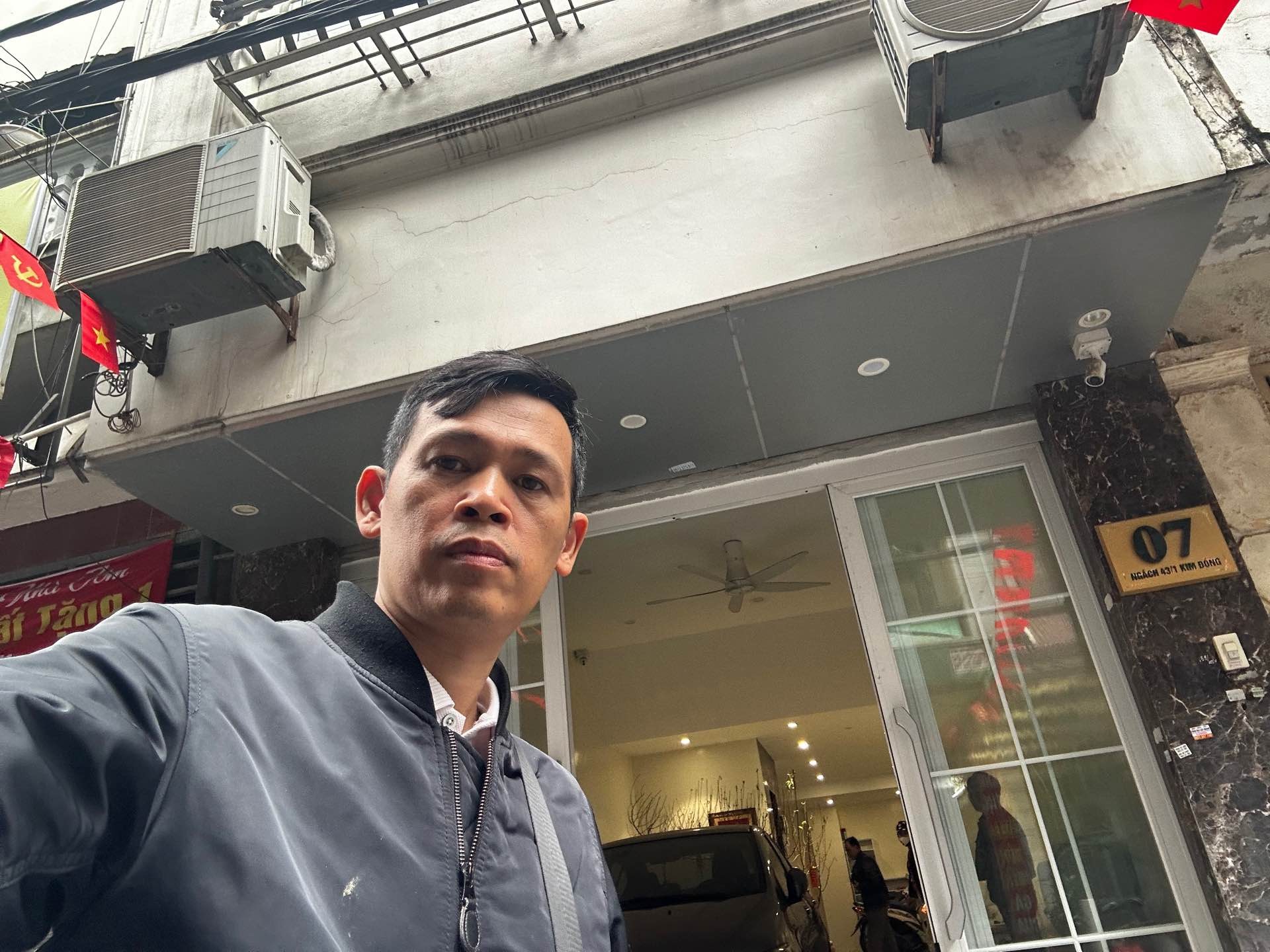 Bán nhà Kim Đồng - diện tích 56.3m2 6 tầng - ô tô vào nhà - giá 26 tỷ