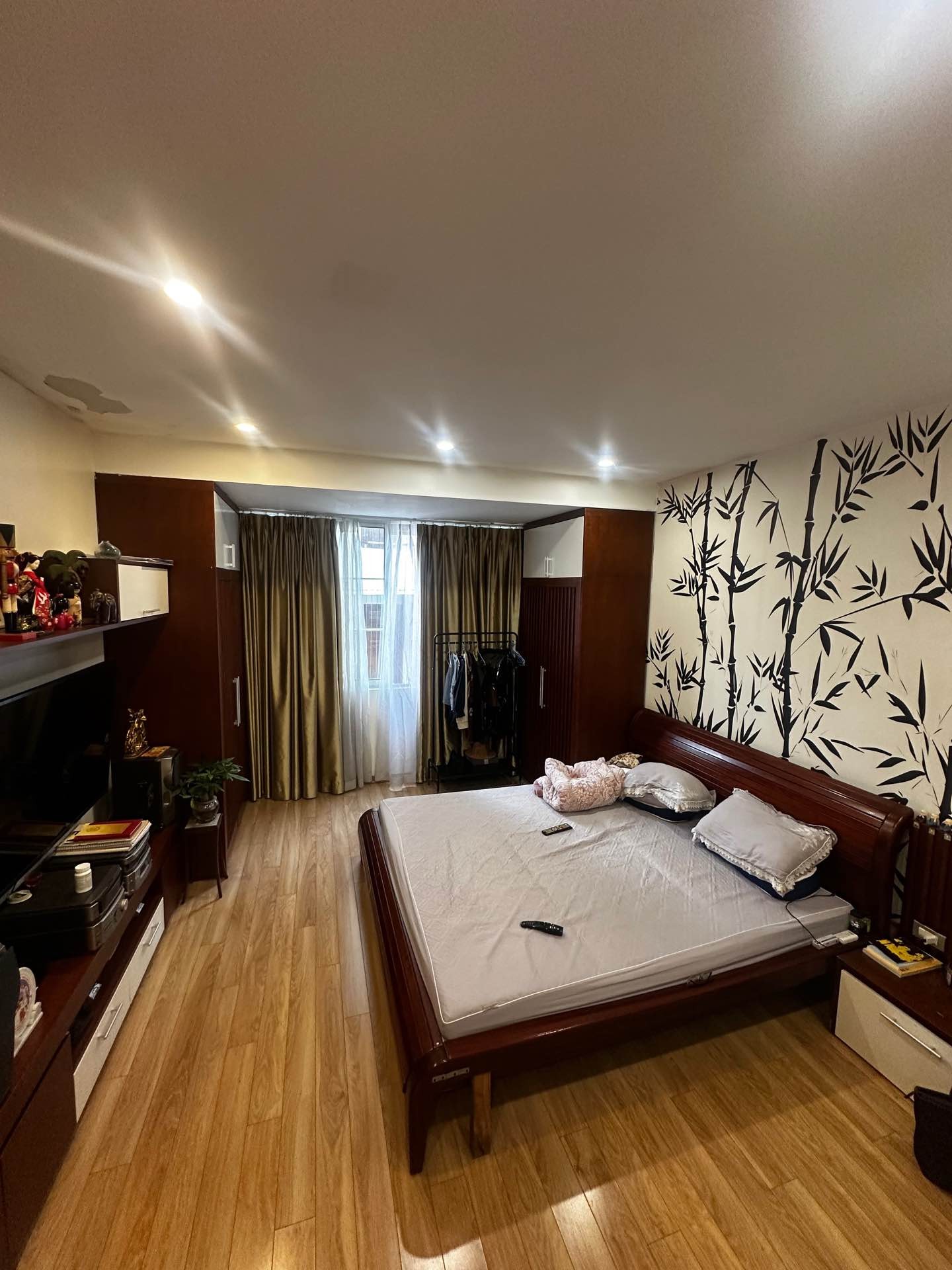 Bán nhà Kim Đồng - diện tích 56.3m2 6 tầng - ô tô vào nhà - giá 26 tỷ