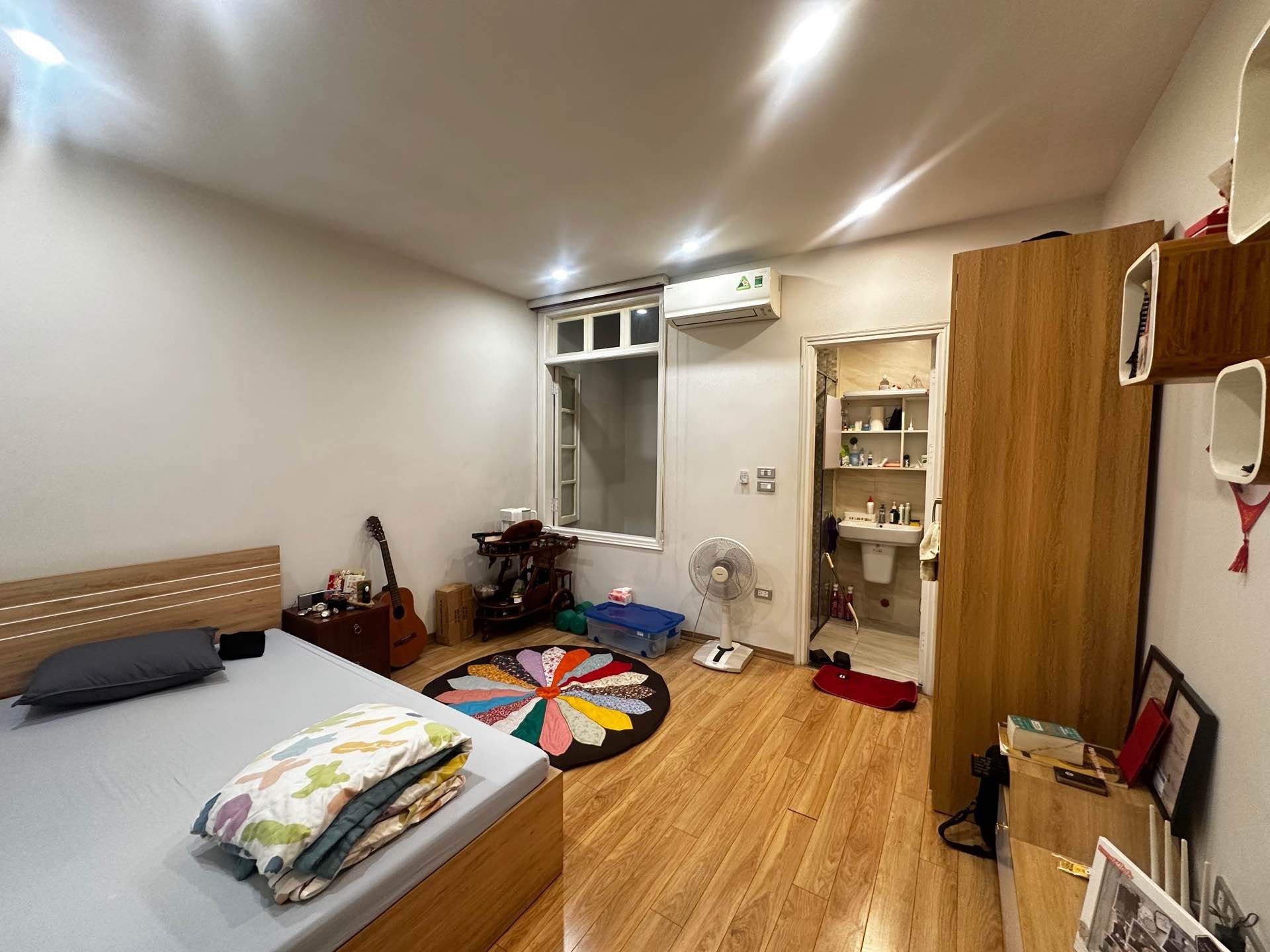 Bán nhà Kim Đồng - diện tích 56.3m2 6 tầng - ô tô vào nhà - giá 26 tỷ