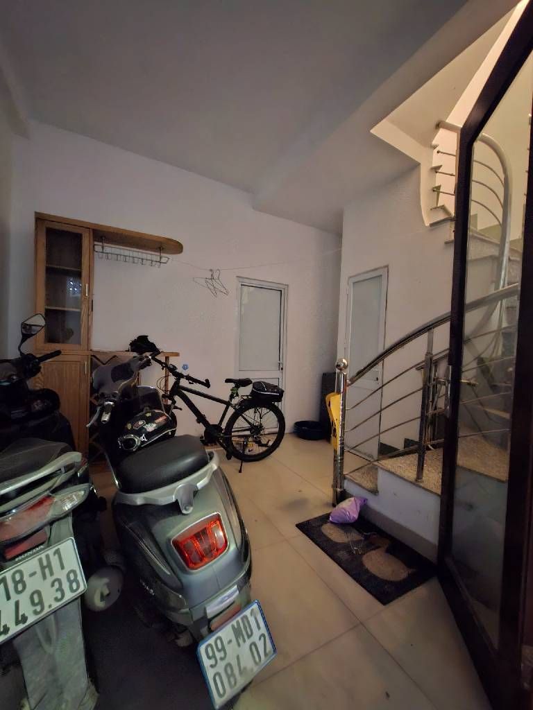 Bán nhà Đại Đồng - diện tích 30m2 4 tầng - Ô tô tránh - giá 6,5 tỷ