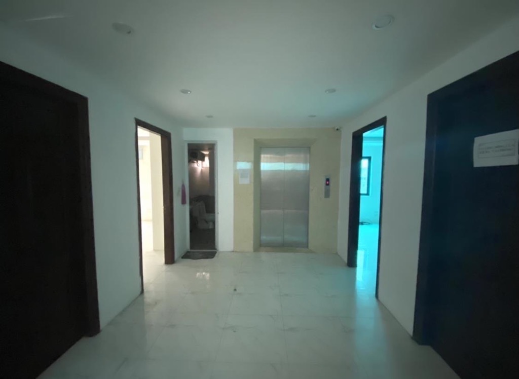 Bán nhà Kim Giang - diện tích 117m2 7 tầng - ô tô tải tránh - giá 50 tỷ