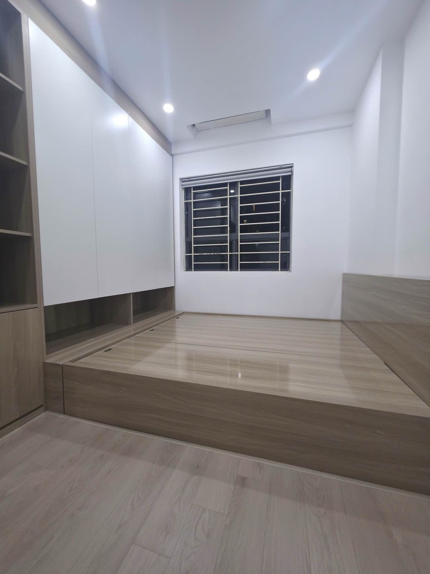Bán nhà Nguyễn Xiển - diện tích 45m2 1 tầng - nhà đẹp hiếm có - giá 3,75 tỷ