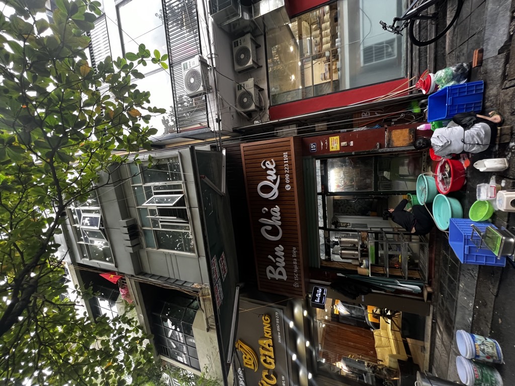 Bán nhà Ngõ Bà Triệu - diện tích 25m2 5 tầng - Mặt Phố Kinh Doanh Sầm Uất - giá 31,5 tỷ