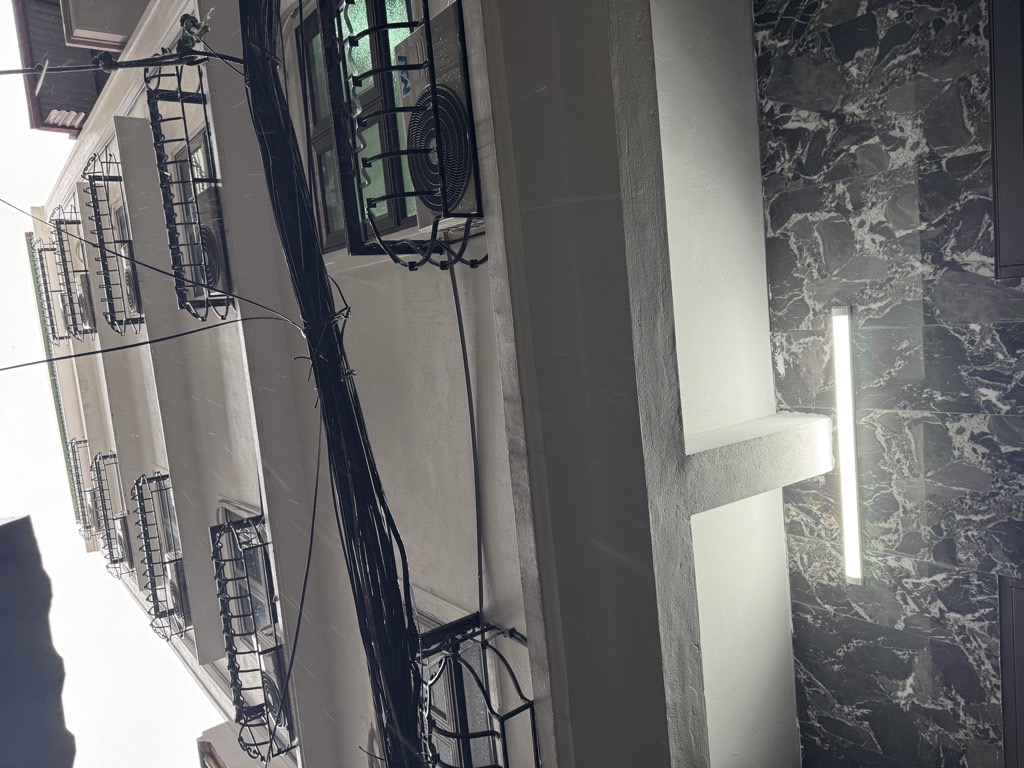 Bán nhà Tôn Thất Tùng - diện tích 85m2 8 tầng - Đang cập nhật - giá 29,8 tỷ