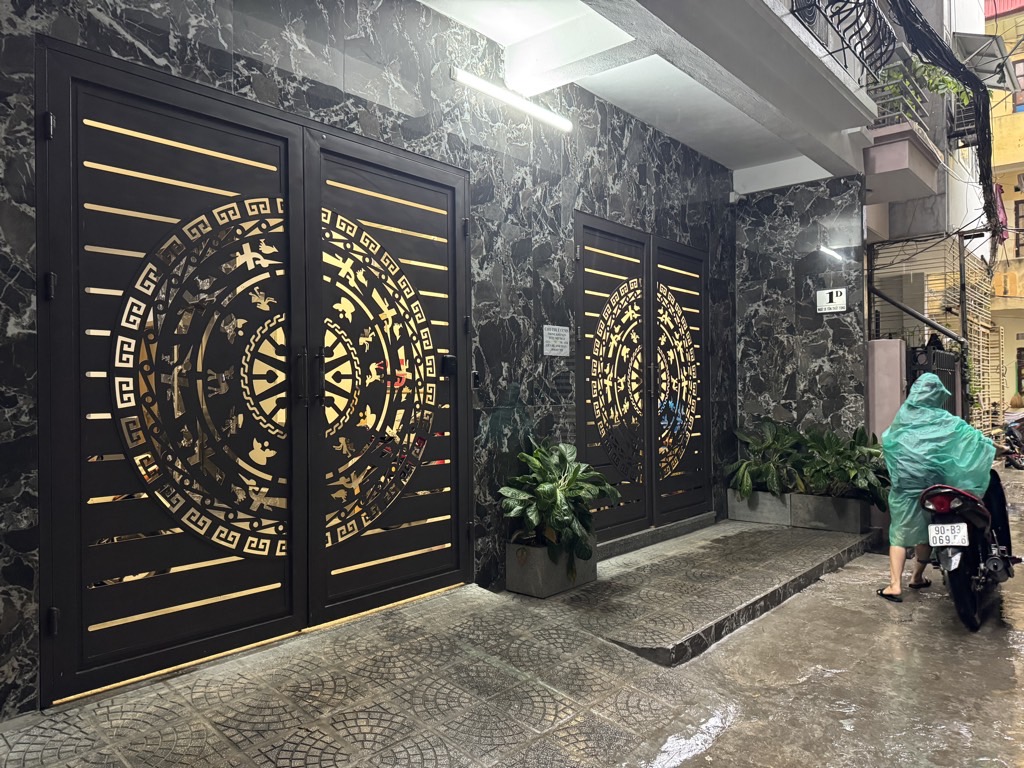 Bán nhà Tôn Thất Tùng - diện tích 85m2 8 tầng - Đang cập nhật - giá 29,8 tỷ