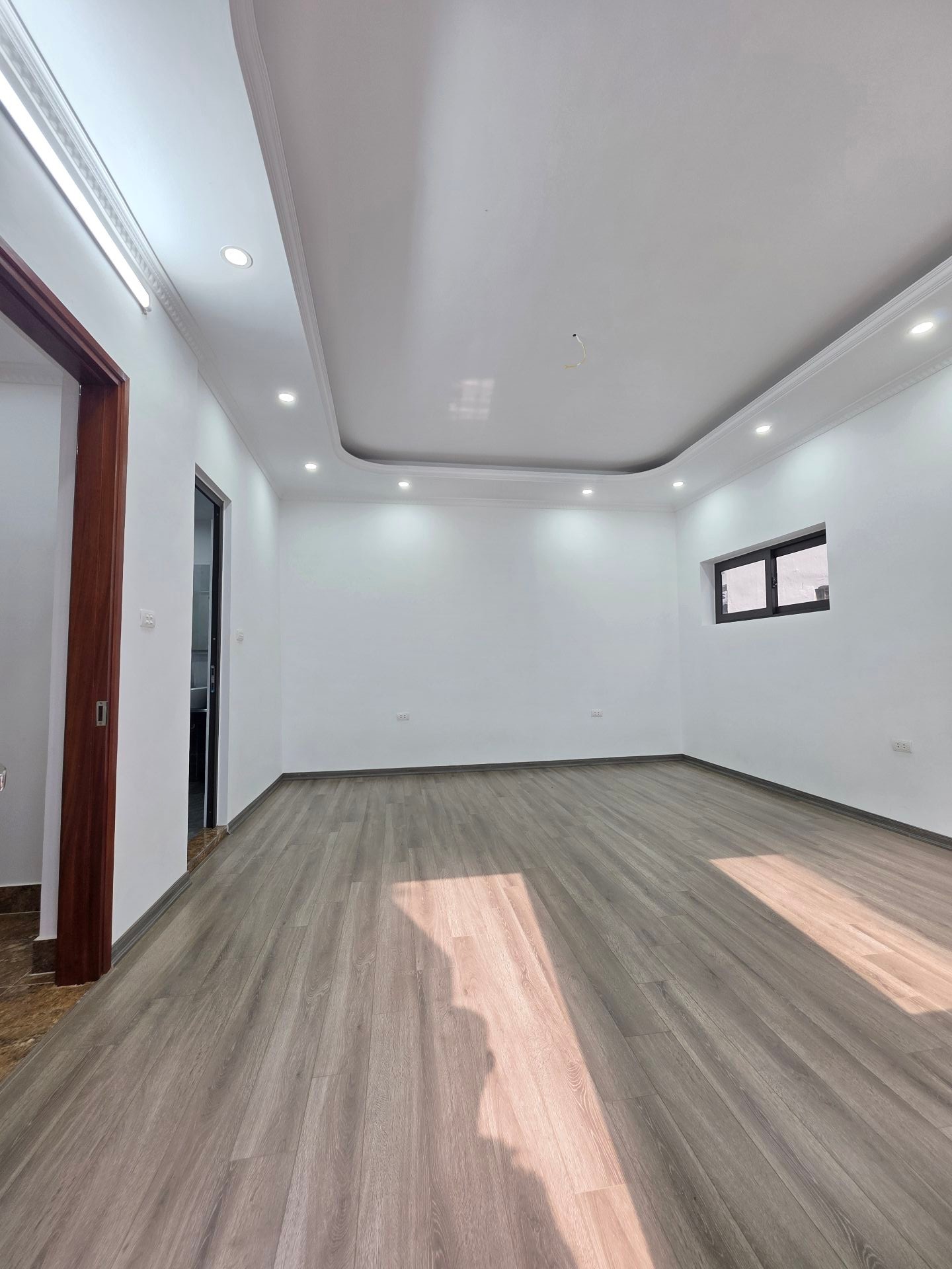 Bán nhà Hai Bà Trưng - diện tích 39m2 5 tầng - Lô góc 2 mặt thoáng - giá 7,8 tỷ