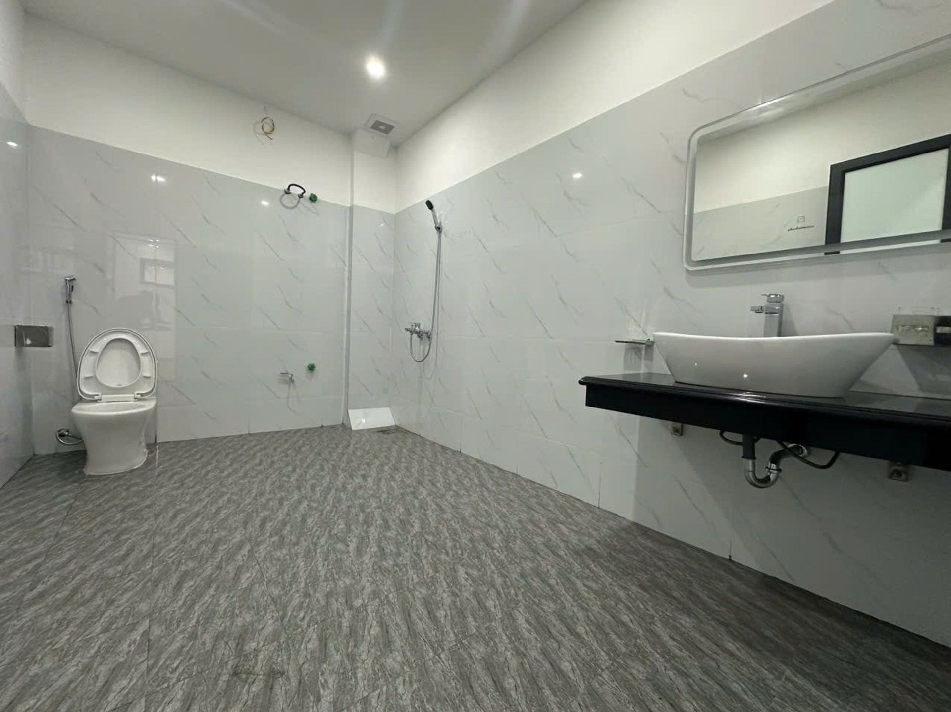 Bán nhà Hai Bà Trưng - diện tích 39m2 5 tầng - Lô góc 2 mặt thoáng - giá 7,8 tỷ