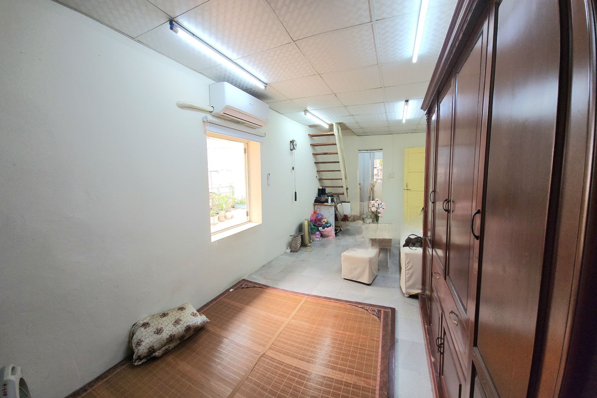 Bán nhà Bùi Ngọc Dương - diện tích 82m2 2 tầng - Ô tô đi qua nhà - giá 4,8 tỷ