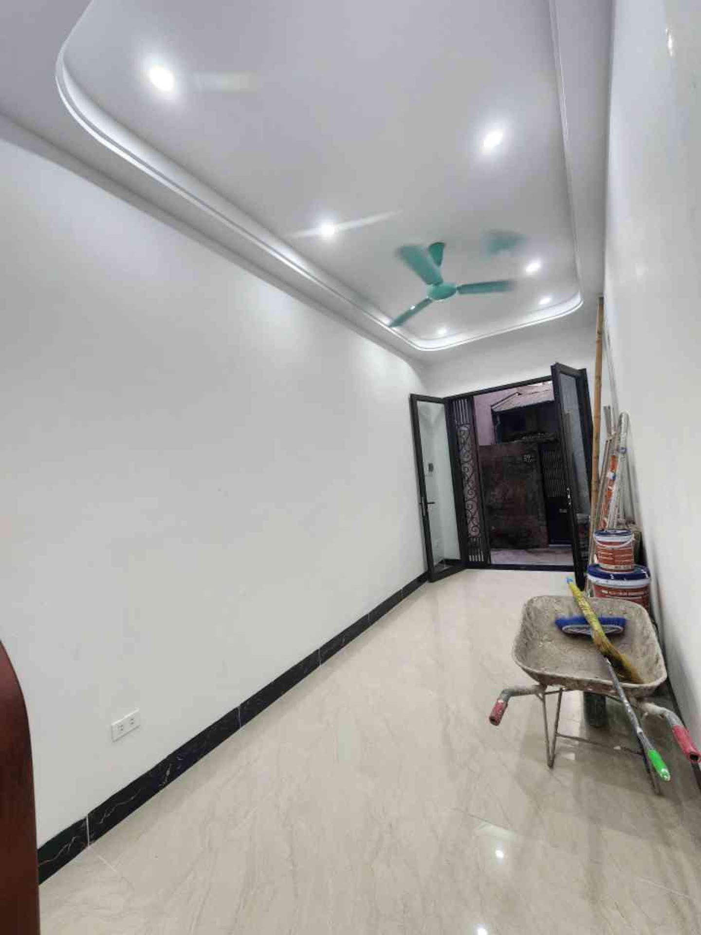 Bán nhà Tân Mai - diện tích 30m2 5 tầng - Lô góc siêu thoáng - giá 5,95 tỷ