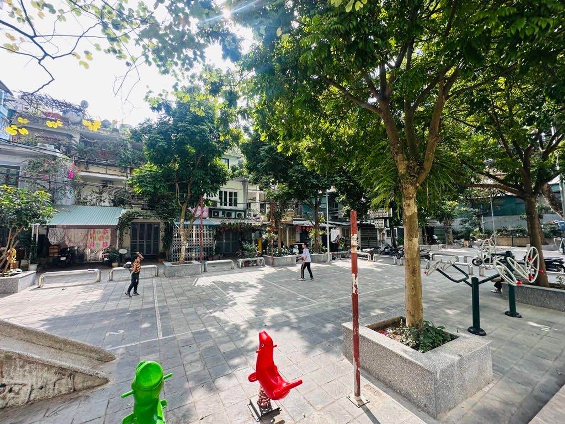 Bán nhà Nguyễn Khoái - diện tích 49m2 5 tầng - Ô tô tránh vỉa hè - giá 24,5 tỷ