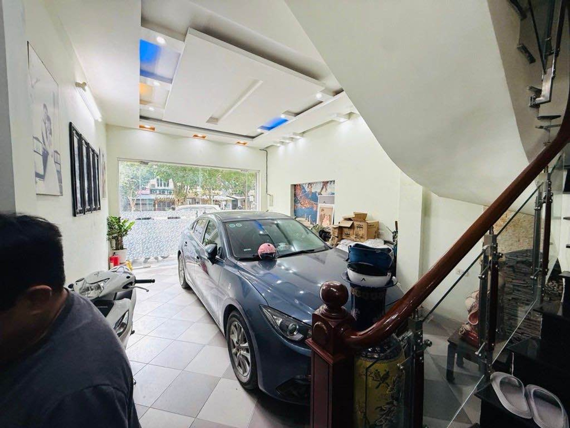 Bán nhà Nguyễn Khoái - diện tích 49m2 5 tầng - Ô tô tránh vỉa hè - giá 24,5 tỷ