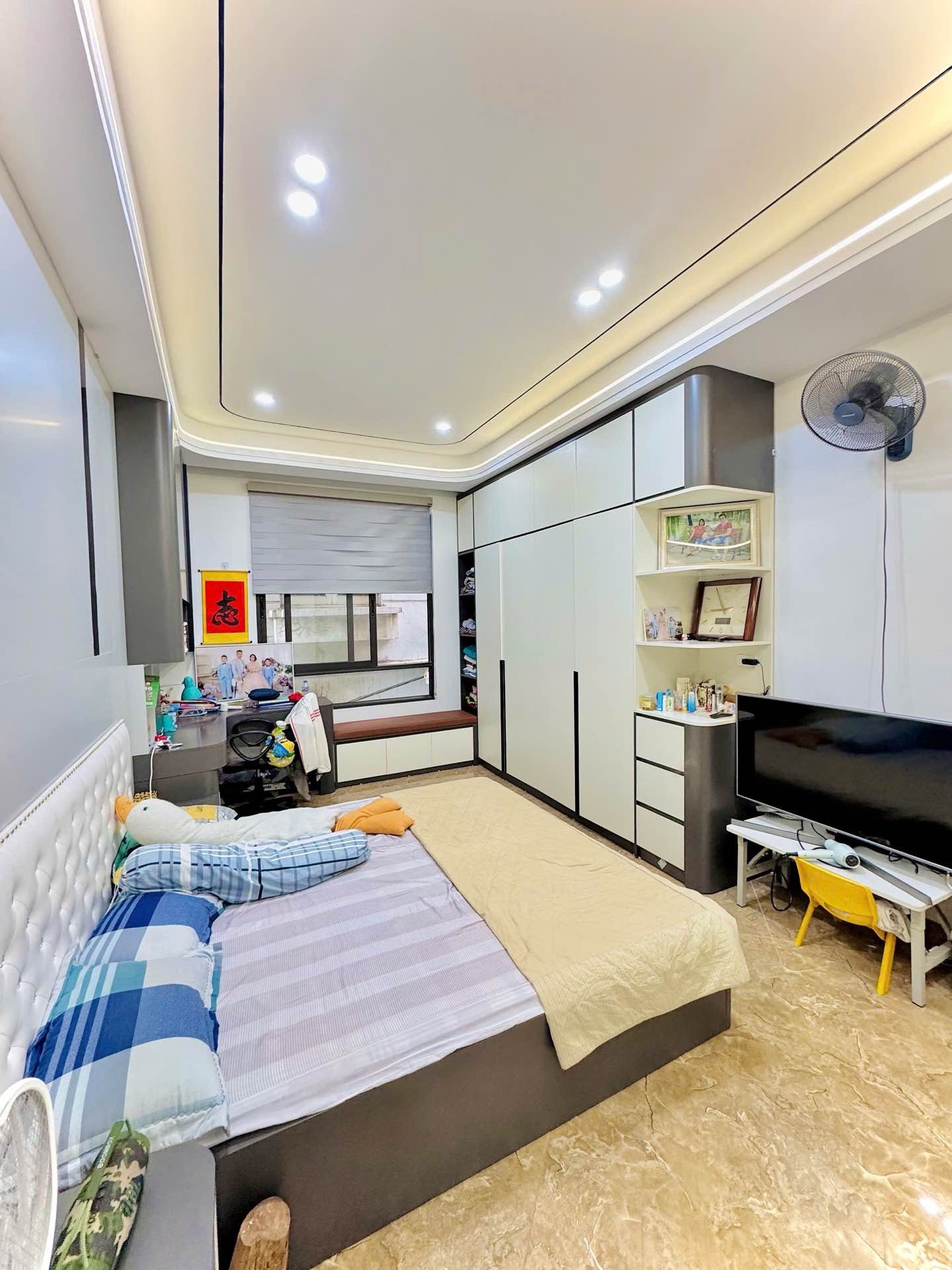 Bán nhà ngõ Quỳnh - diện tích 29m2 5 tầng - gần ô tô - giá 11,5 tỷ