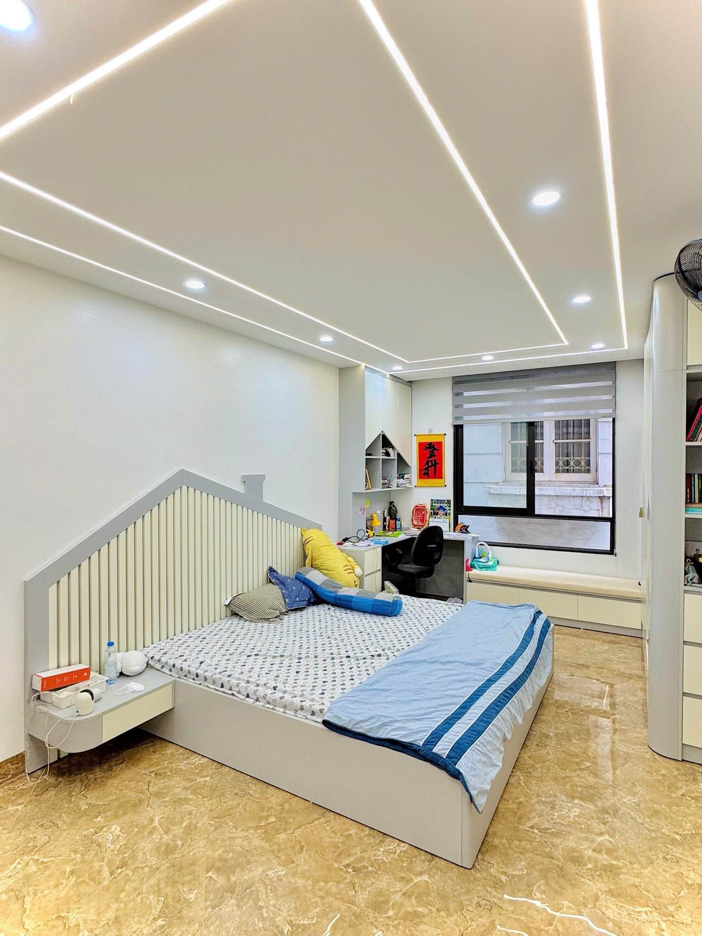 Bán nhà ngõ Quỳnh - diện tích 29m2 5 tầng - gần ô tô - giá 11,5 tỷ