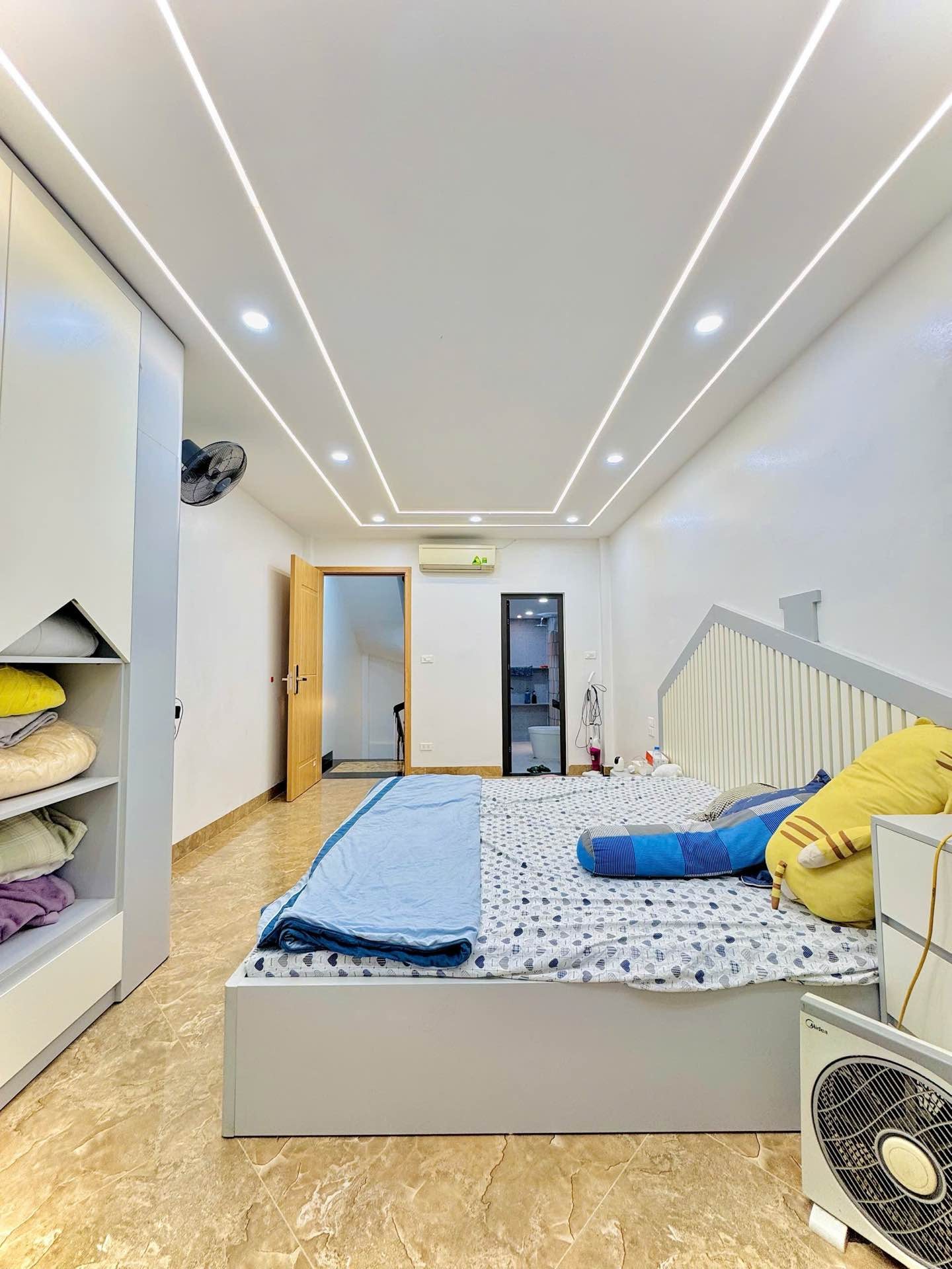 Bán nhà ngõ Quỳnh - diện tích 29m2 5 tầng - gần ô tô - giá 11,5 tỷ