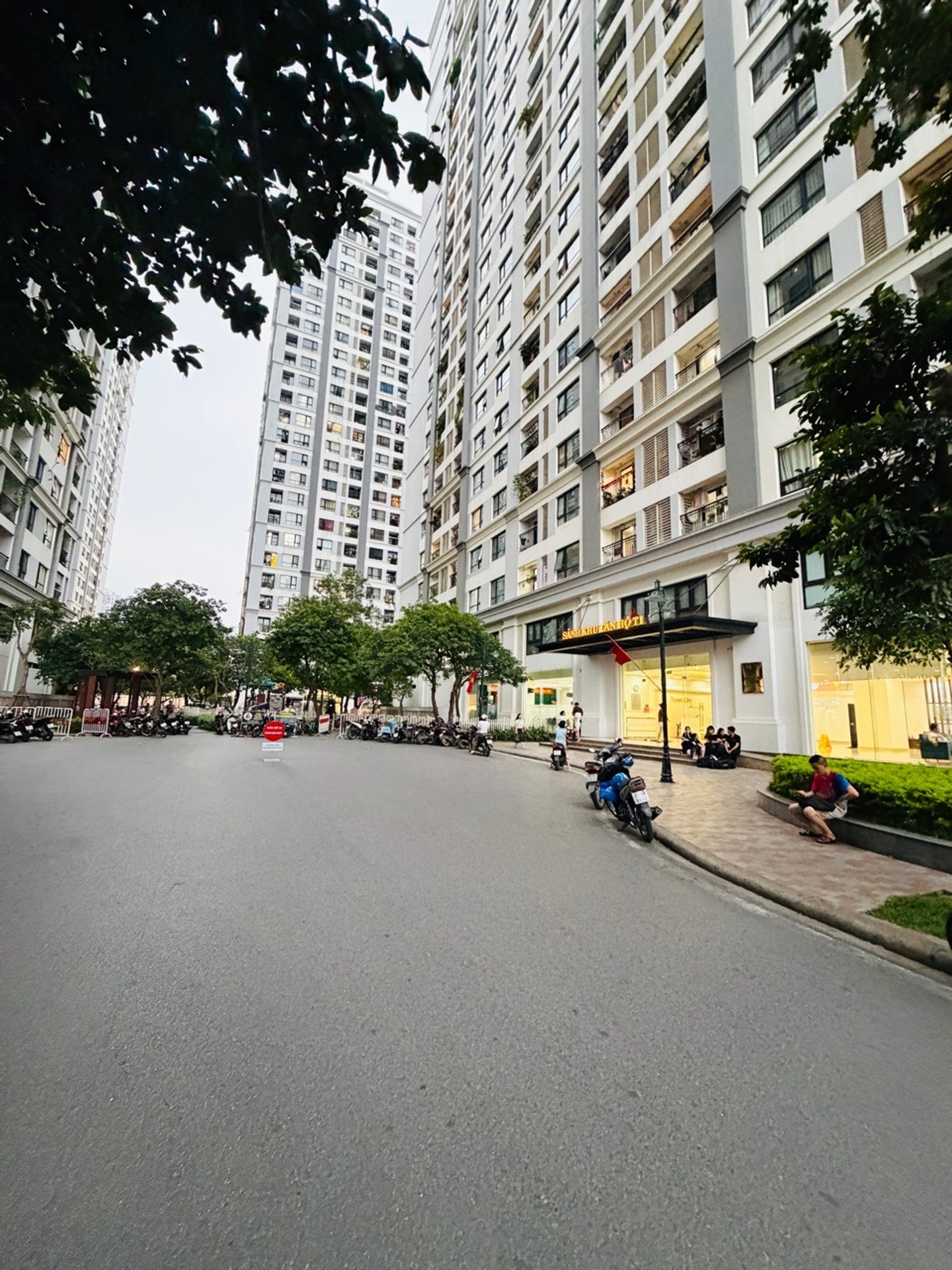Bán nhà Minh Khai - diện tích 86m2 7 tầng - Chung cư cao cấp nhất Hai Bà Trưng - giá 10,3 tỷ