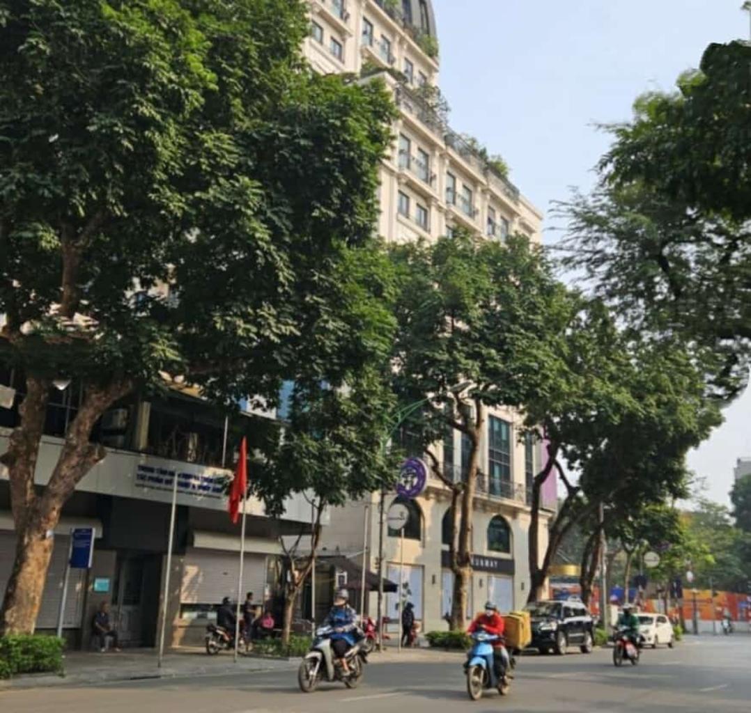 Bán nhà Hàng Bài - diện tích 2290m2 2 tầng - Lô góc 3 mặt thoáng - giá 2,29 tỷ