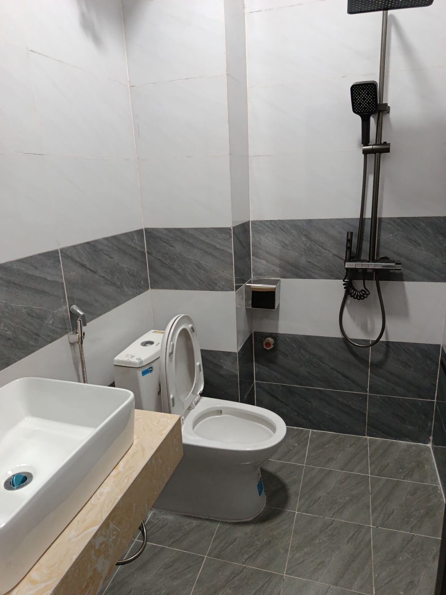 Bán nhà Đê Nguyễn Khoái - diện tích 30m2 5 tầng - Ô tô đỗ cổng - giá 7,25 tỷ