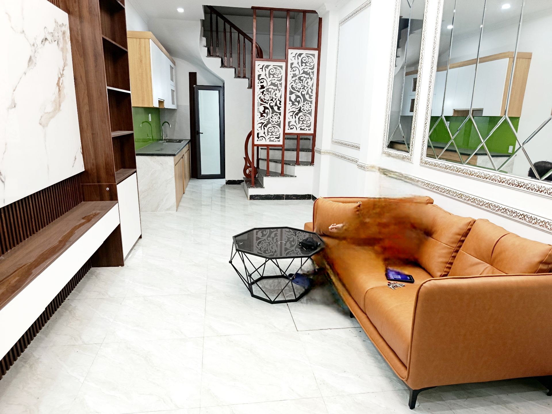 Bán nhà Đê Nguyễn Khoái - diện tích 30m2 5 tầng - Ô tô đỗ cổng - giá 7,25 tỷ