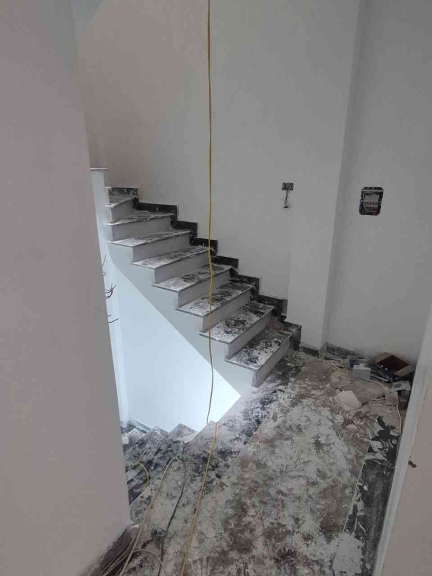 Bán nhà Nguyễn Đức Cảnh - diện tích 36m2 5 tầng - Mặt tiền rộng - giá 7,5 tỷ