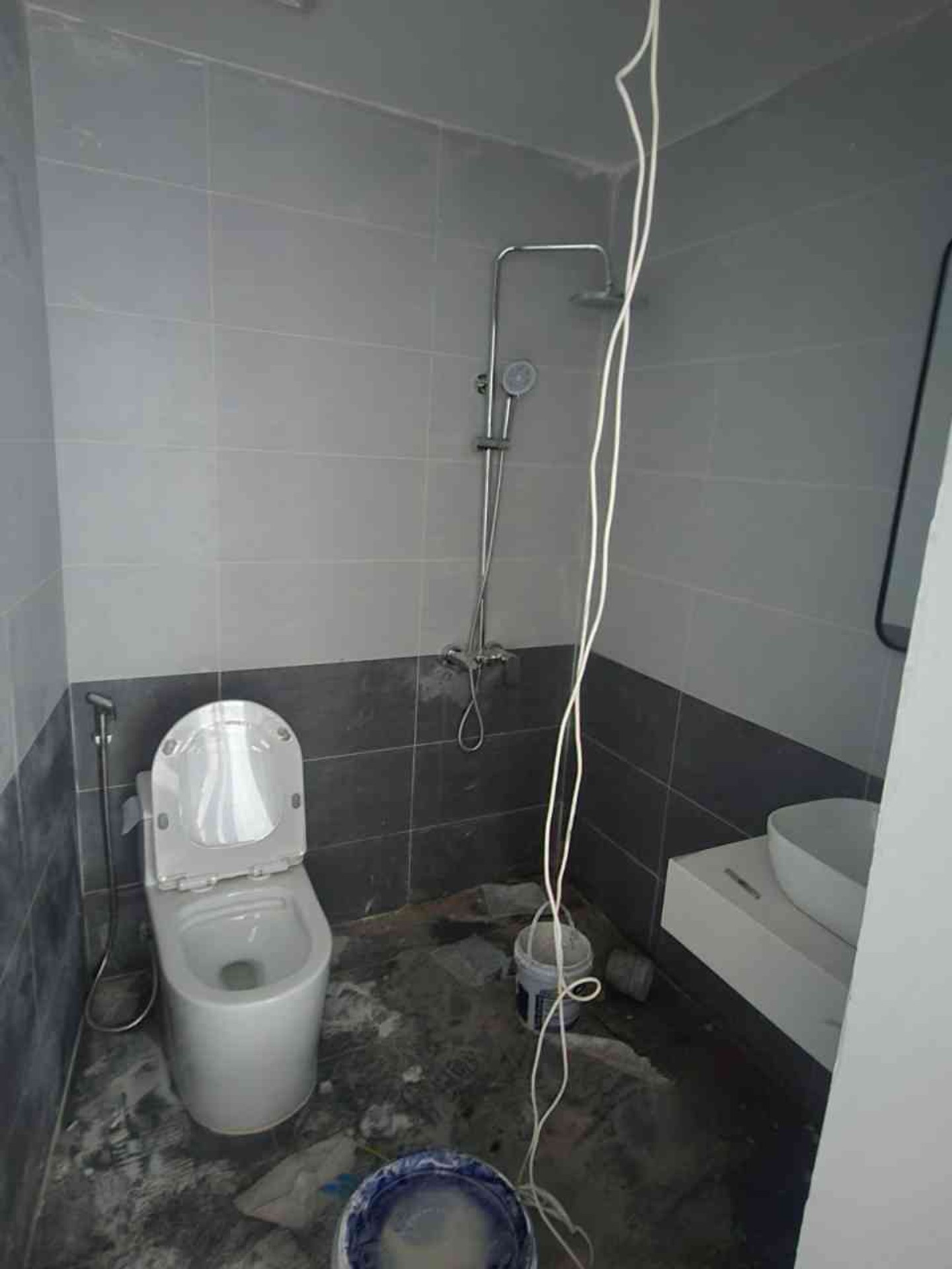 Bán nhà Nguyễn Đức Cảnh - diện tích 36m2 5 tầng - Mặt tiền rộng - giá 7,5 tỷ