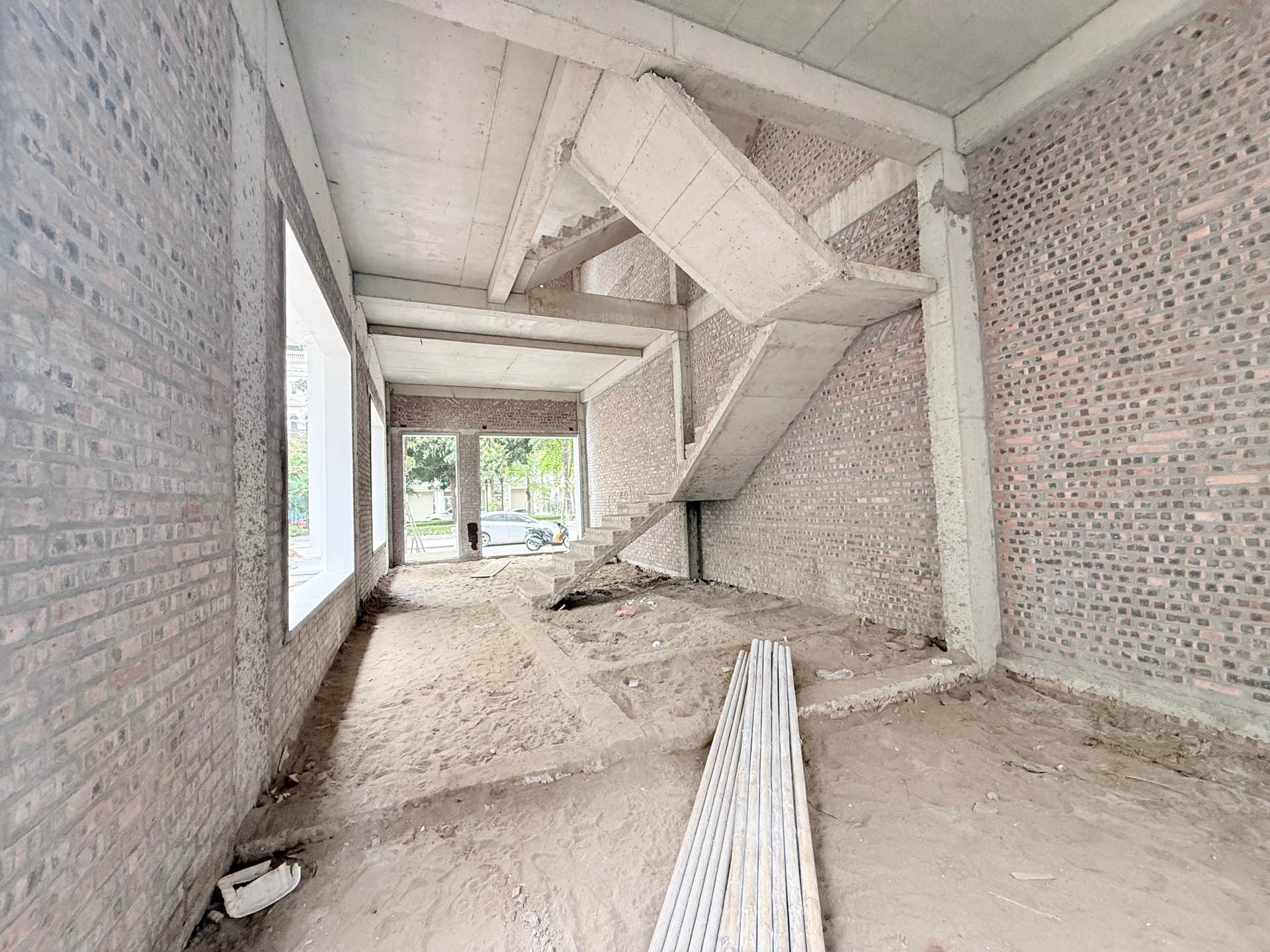 Bán nhà Ngõ 3 ô tô tránh - diện tích 100m2 5 tầng - Lô góc 3 mặt thoáng - giá 34,5 tỷ