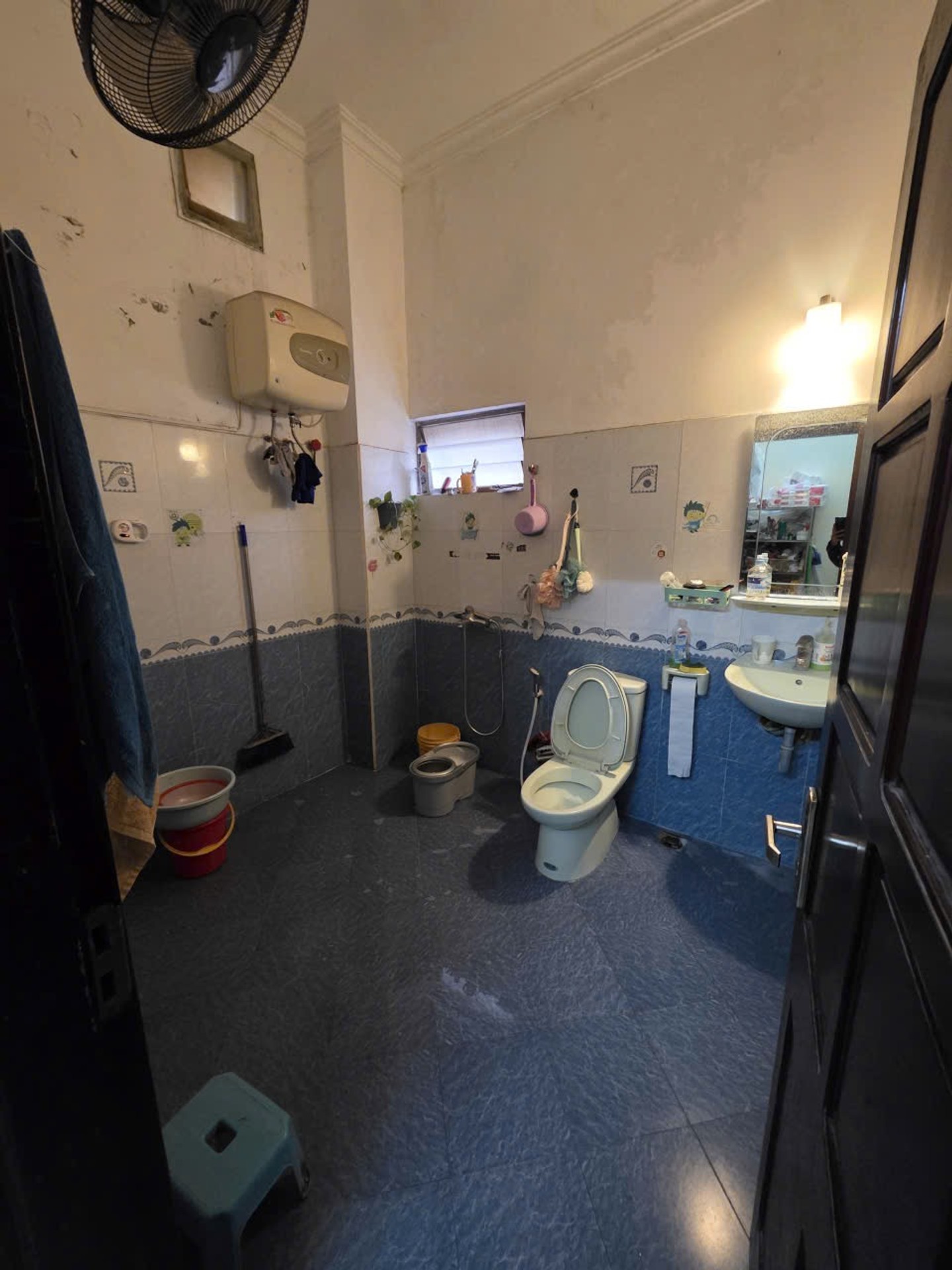 Bán nhà Nghi Tàm - diện tích 160m2 4 tầng - Lô góc 3 mặt thoáng - giá 61 tỷ