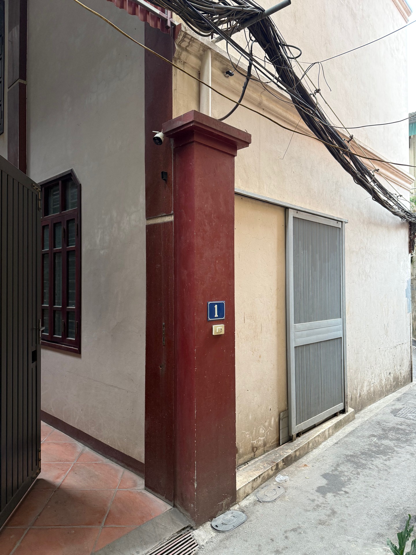 Bán nhà Nghi Tàm - diện tích 160m2 4 tầng - Lô góc 3 mặt thoáng - giá 61 tỷ