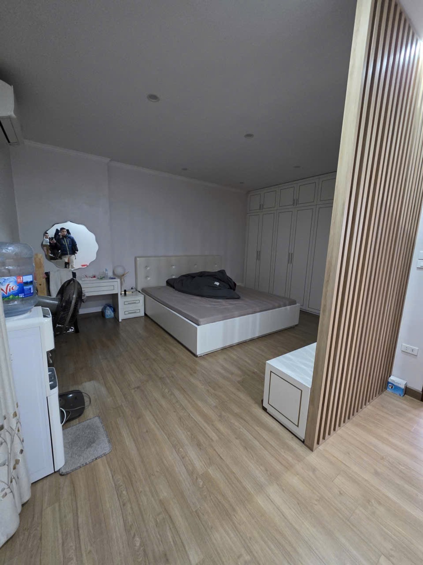 Bán nhà Nghi Tàm - diện tích 160m2 4 tầng - Lô góc 3 mặt thoáng - giá 61 tỷ