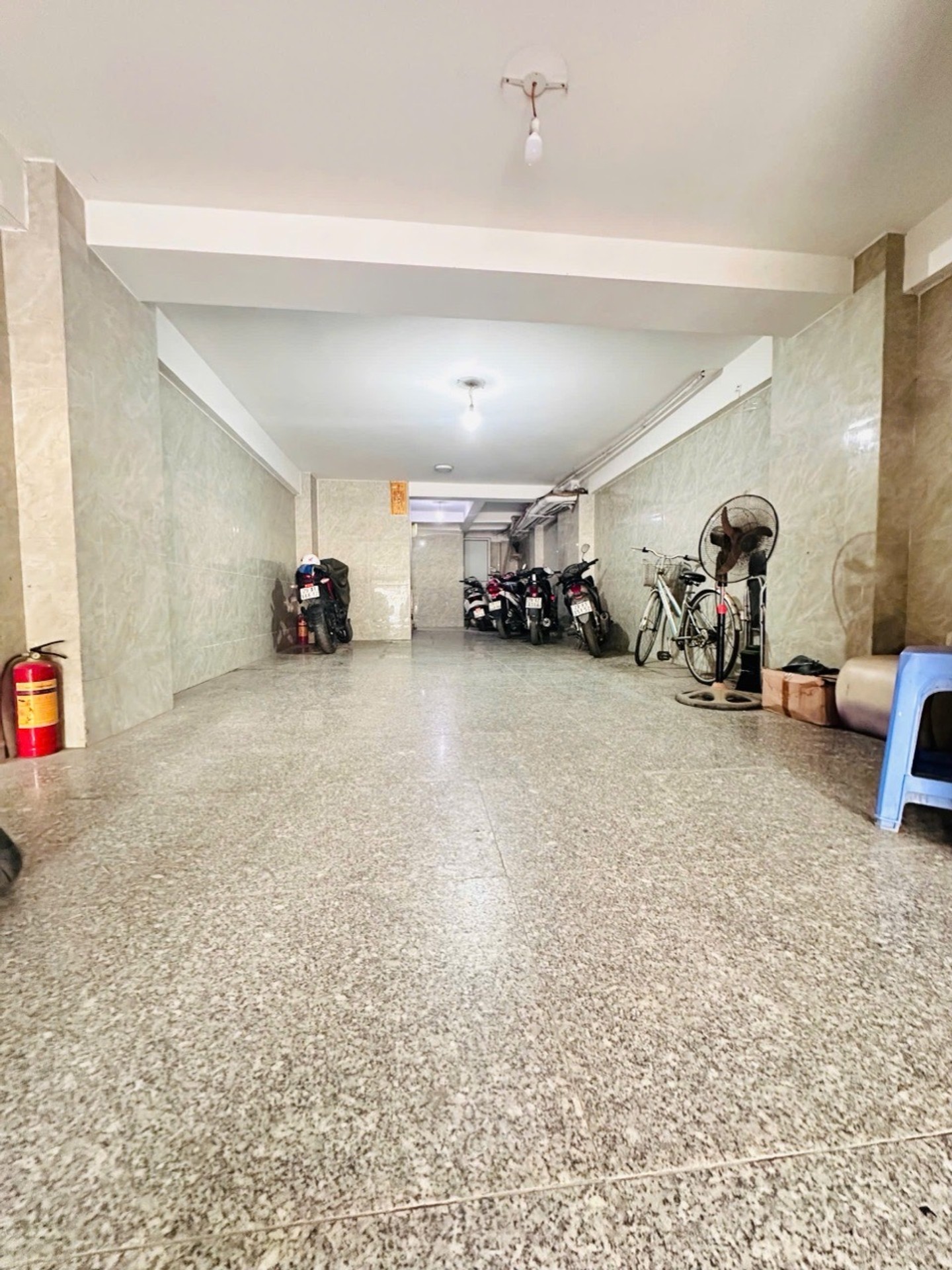 Bán nhà Thượng Đình - diện tích 66m2 9 tầng - mặt phố lớn, vỉa hè rộng - giá 45 tỷ