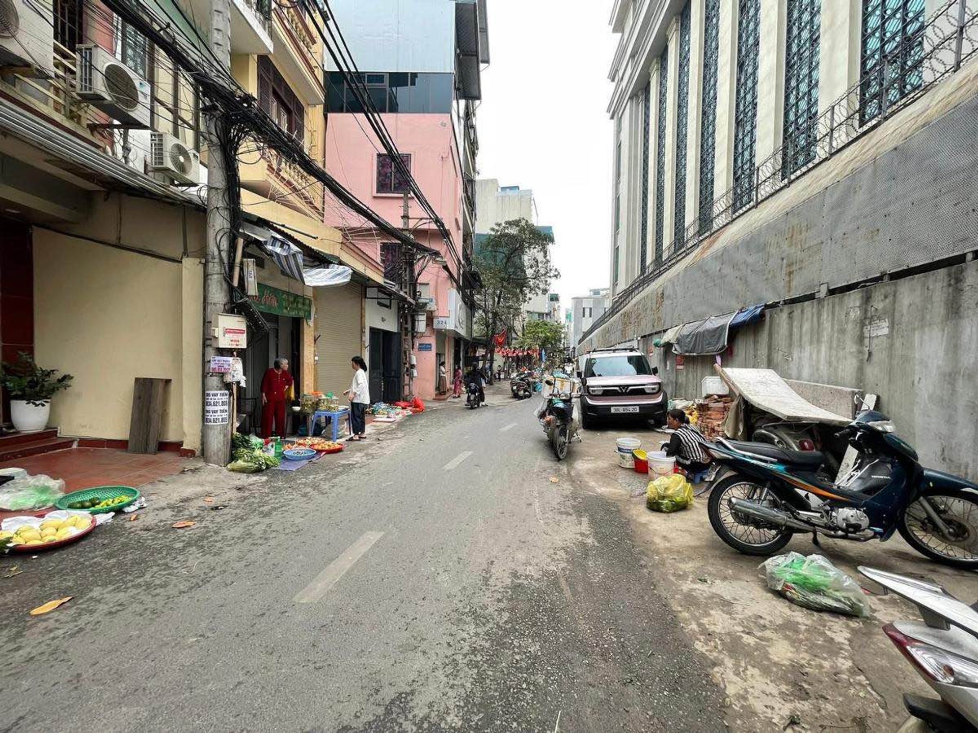 Bán nhà Đê La Thành - diện tích 83.5m2 7 tầng - Hẻm xe máy - giá 38,3 tỷ