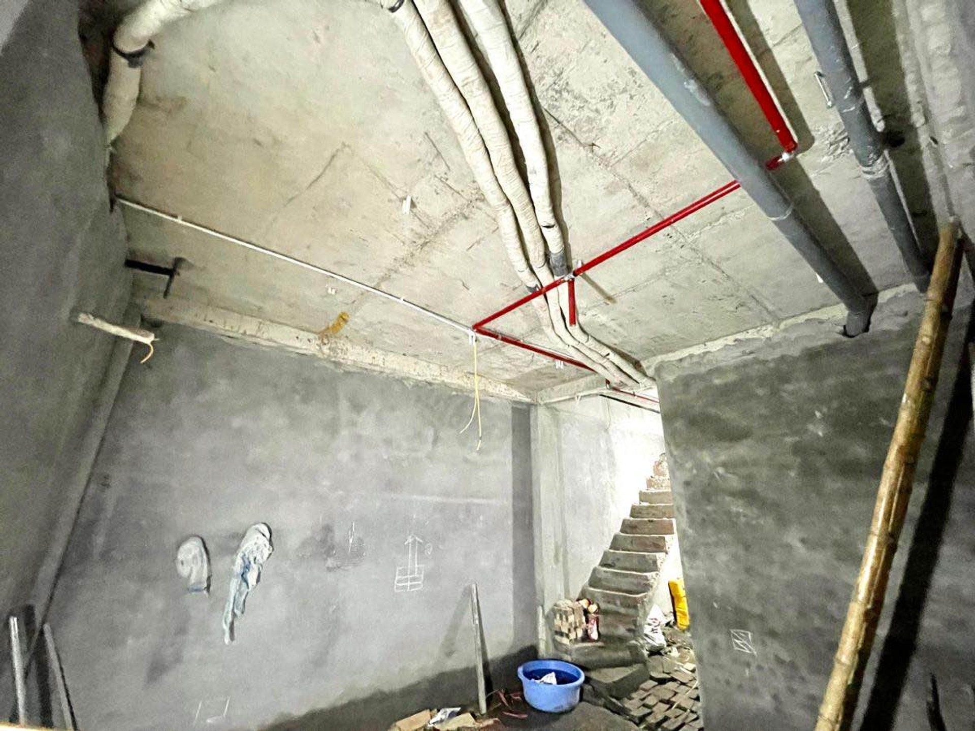 Bán nhà Đê La Thành - diện tích 83.5m2 7 tầng - Hẻm xe máy - giá 38,3 tỷ