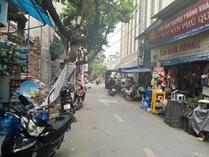 Bán nhà Đê La Thành - diện tích 83.5m2 7 tầng - Hẻm xe máy - giá 38,3 tỷ