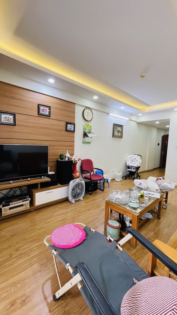 Bán nhà Trịnh Đình Cửu - diện tích 75m2 7 tầng - Sổ đỏ chính chủ - giá 7 tỷ