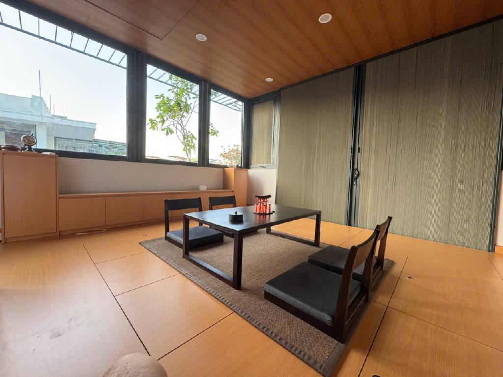 Bán nhà Ngõ 2 ô tô tránh - diện tích 134m2 4 tầng - Biệt thự liền kề VIP - giá 38 tỷ