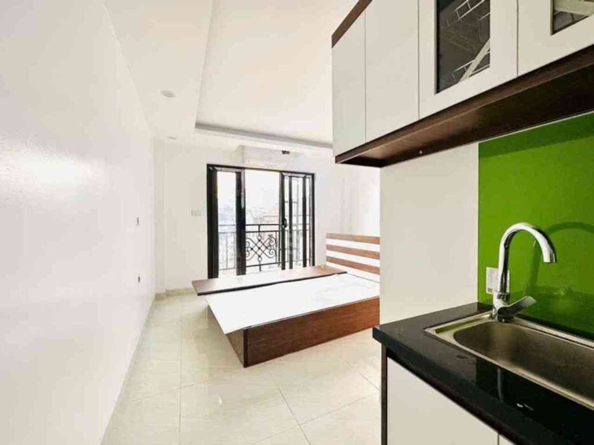 Bán nhà Phố 8/3 - diện tích 93m2 6 tầng - ô tô vào tận nhà - giá 25 tỷ