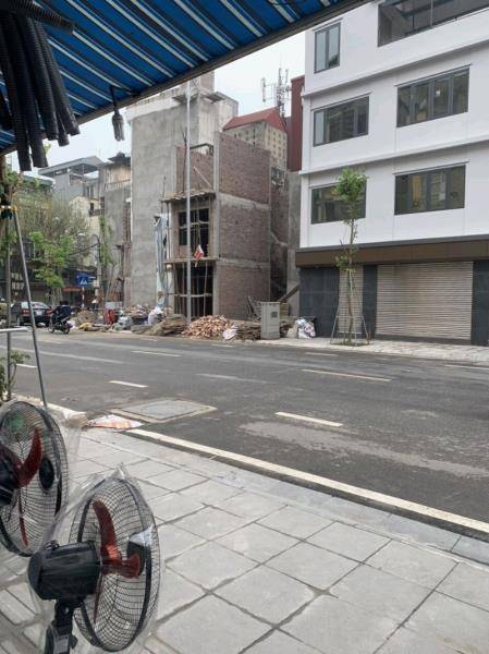 Bán nhà Chương Dương Độ - diện tích 94m2 6 tầng - Tòa chung cư mini 6 tầng thang máy - giá 36 tỷ