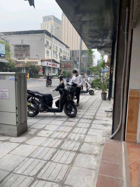 Bán nhà Chương Dương Độ - diện tích 94m2 6 tầng - Tòa chung cư mini 6 tầng thang máy - giá 36 tỷ