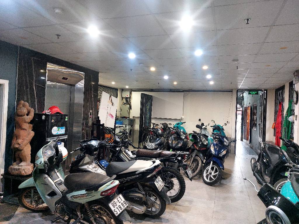 Bán nhà Chương Dương Độ - diện tích 94m2 6 tầng - Tòa chung cư mini 6 tầng thang máy - giá 36 tỷ