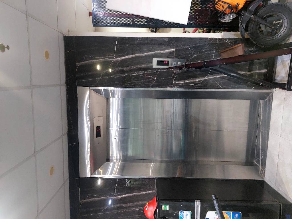 Bán nhà Chương Dương Độ - diện tích 94m2 6 tầng - Tòa chung cư mini 6 tầng thang máy - giá 36 tỷ