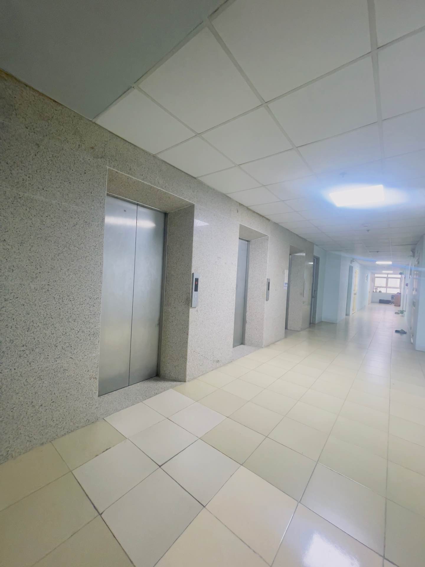 Bán nhà Tam Trinh - diện tích 59m2 3 tầng - Ô TÔ DỪNG ĐỖ NGÀY ĐÊM XUNG QUANH - giá 5,9 tỷ