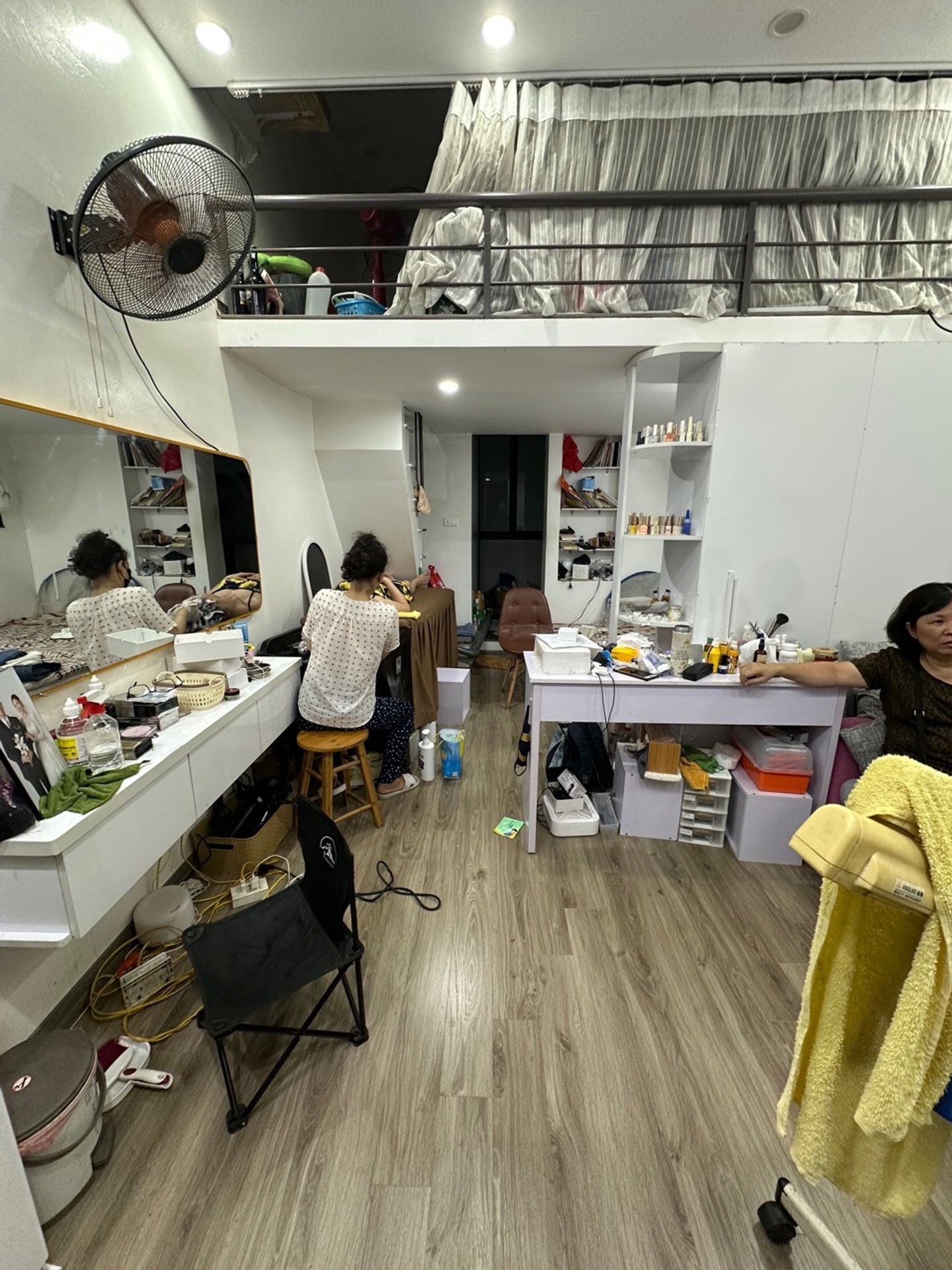 Bán nhà Tập thể Dệt Kim Đông Xuân - diện tích 45m2 3 tầng - Ô tô đỗ chân toà nhà - giá 2,6 tỷ