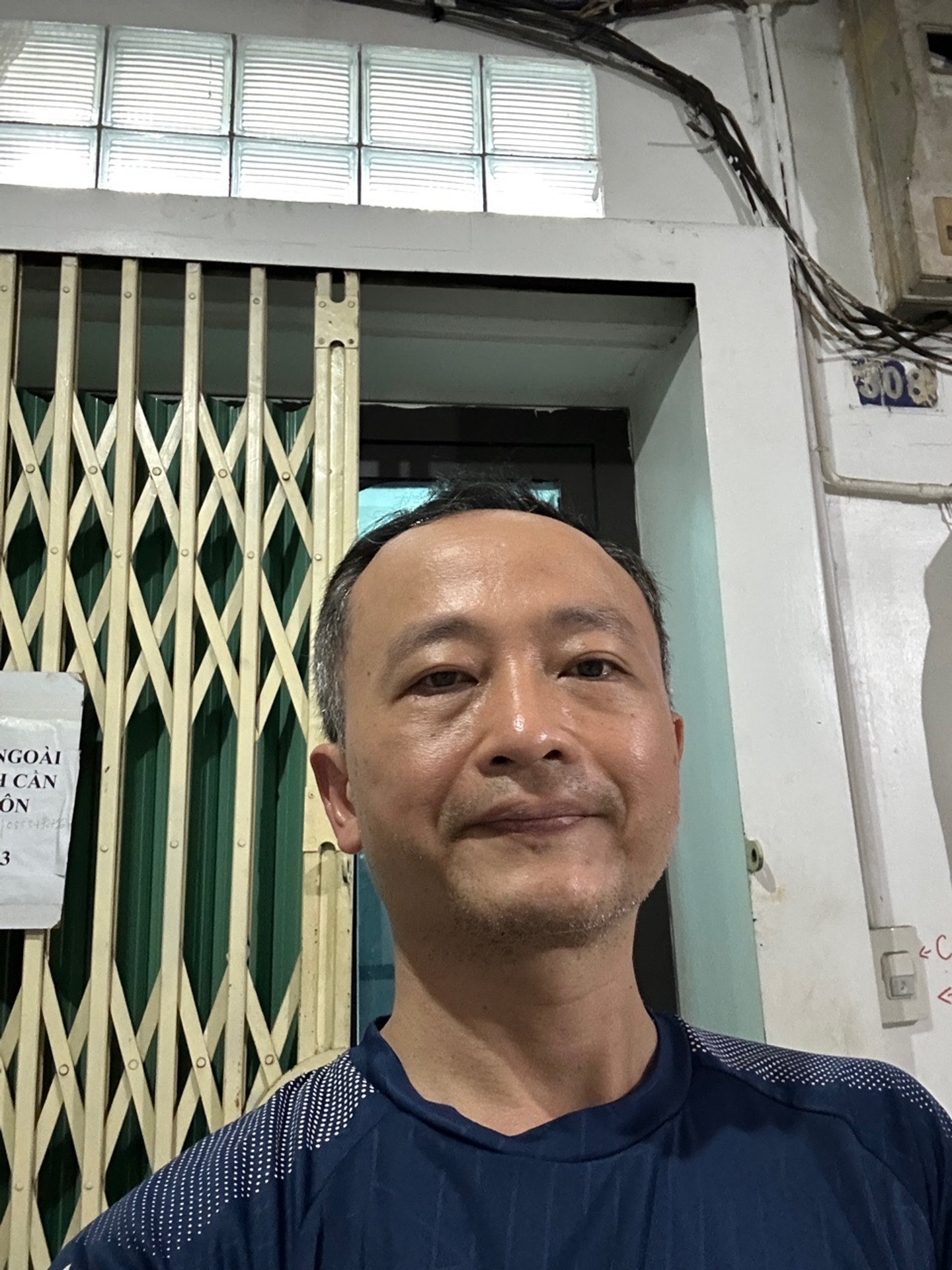 Bán nhà Tập thể Dệt Kim Đông Xuân - diện tích 45m2 3 tầng - Ô tô đỗ chân toà nhà - giá 2,6 tỷ