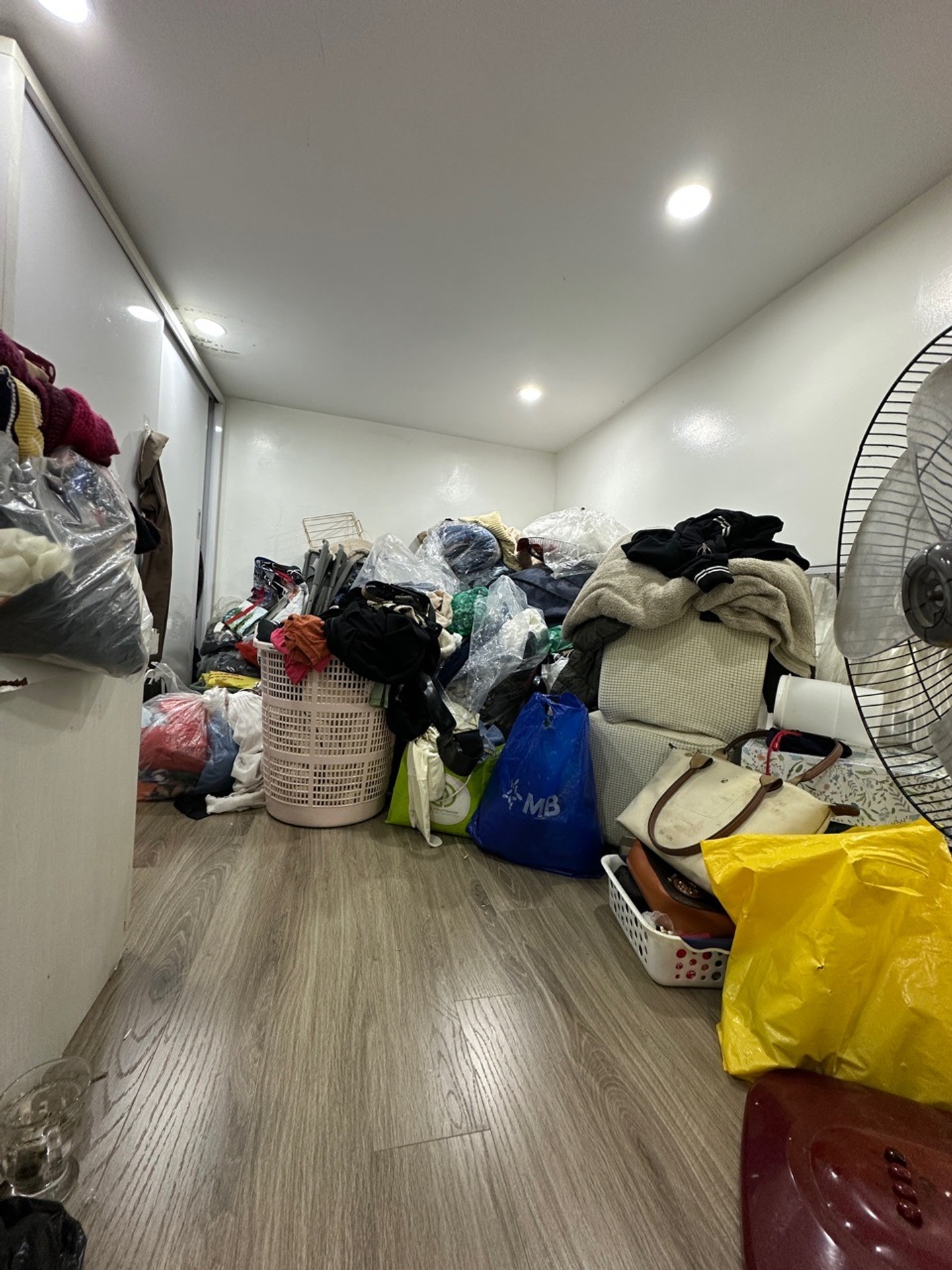 Bán nhà Tập thể Dệt Kim Đông Xuân - diện tích 45m2 3 tầng - Ô tô đỗ chân toà nhà - giá 2,6 tỷ