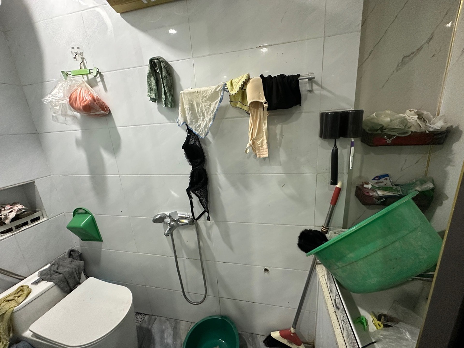 Bán nhà Tập thể Dệt Kim Đông Xuân - diện tích 45m2 3 tầng - Ô tô đỗ chân toà nhà - giá 2,6 tỷ