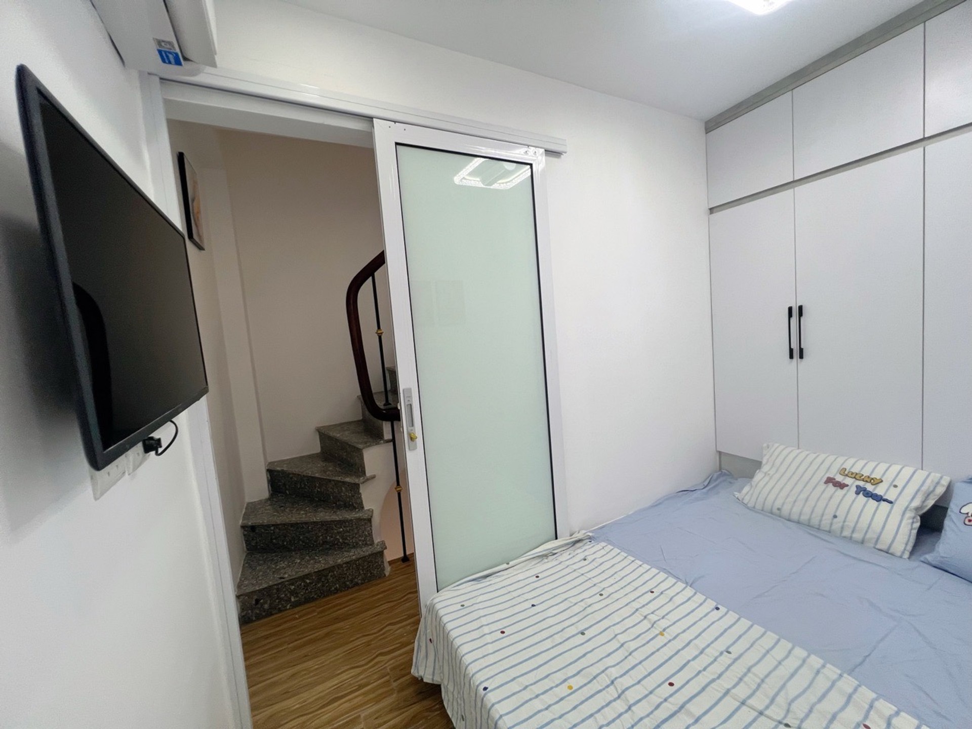 Bán nhà Mạc Thị Bưởi - diện tích 16m2 4 tầng - Ô tô đỗ cửa - giá Nhỉnh 4 tỷ
