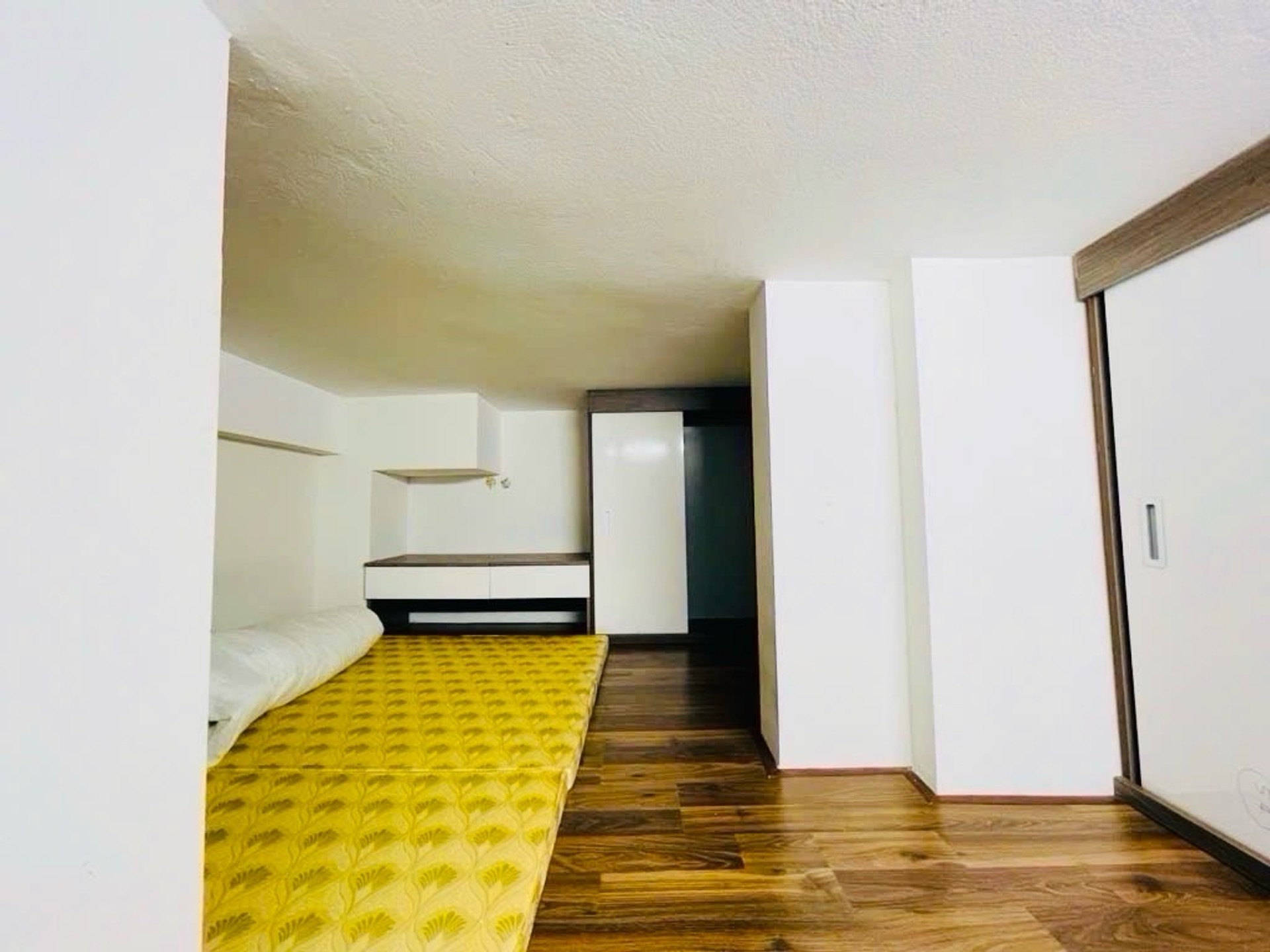 Bán nhà Chợ Khâm Thiên - diện tích 85m2 7 tầng - Đầu tư sinh lời - giá 16,5 tỷ