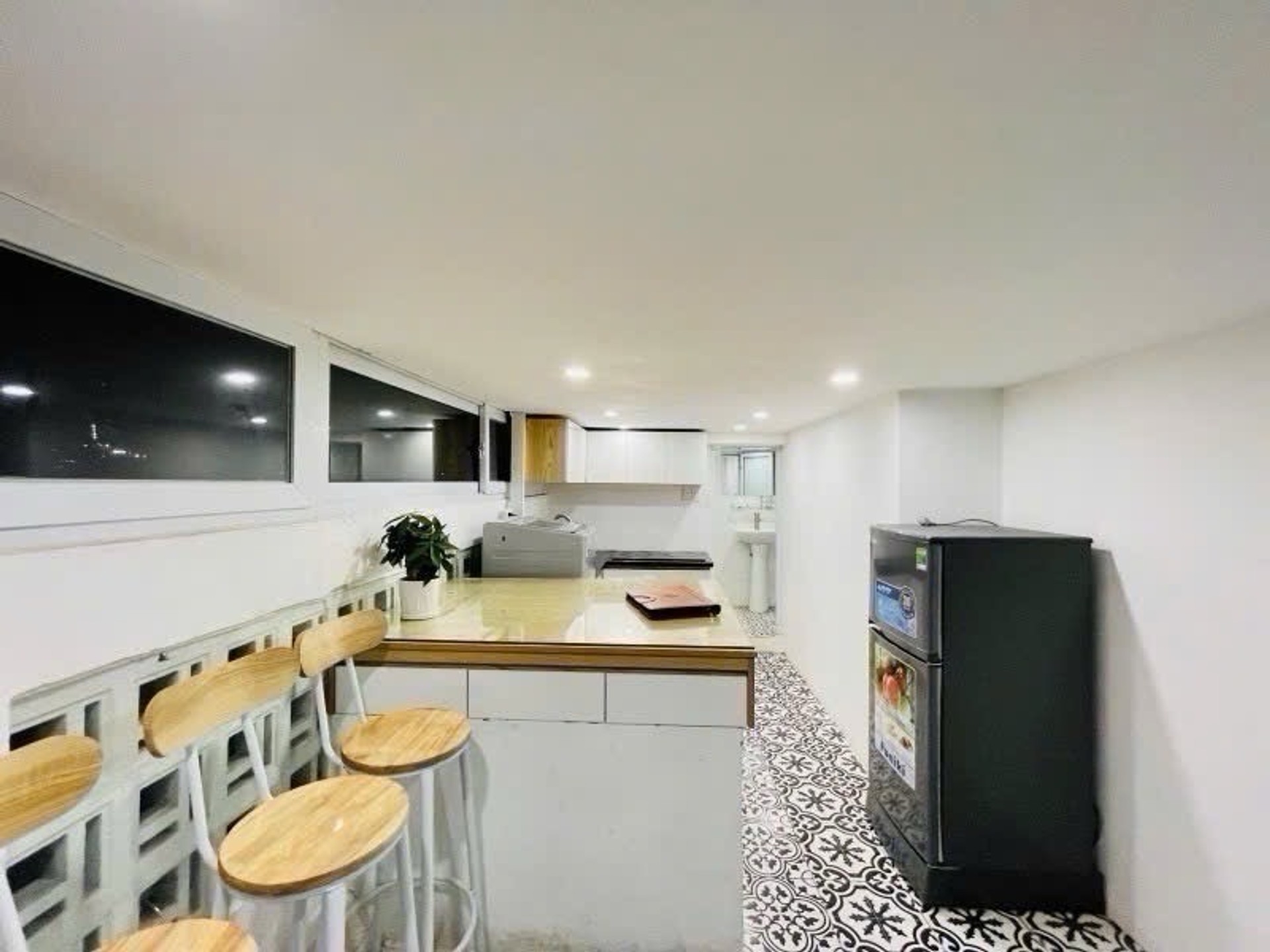 Bán nhà Chợ Khâm Thiên - diện tích 85m2 7 tầng - Đầu tư sinh lời - giá 16,5 tỷ