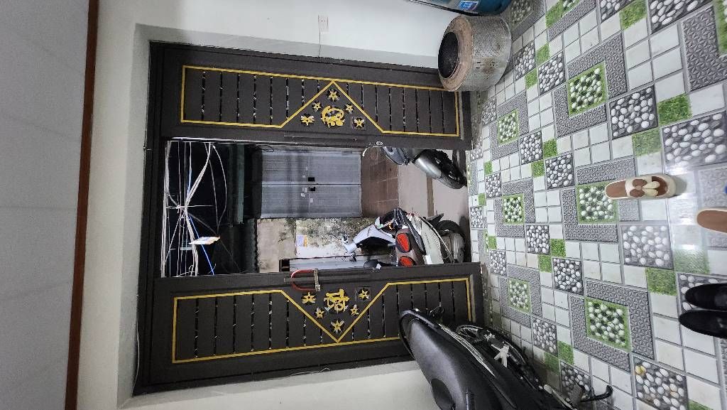 Bán nhà Hoàng Mai - diện tích 44m2 2 tầng - Lô góc, ngõ thông ô tô - giá 2,5 tỷ