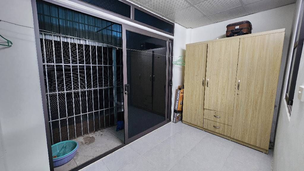 Bán nhà Hoàng Mai - diện tích 44m2 2 tầng - Lô góc, ngõ thông ô tô - giá 2,5 tỷ